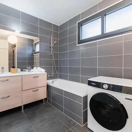 Duplex Lumineux Avec Terrasse - 6p - Flat-guest Apartment