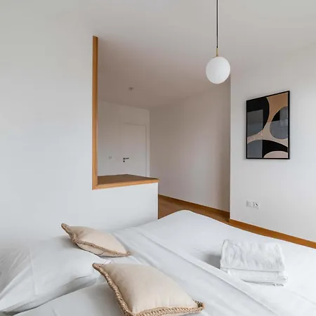 Apartment Duplex Lumineux Avec Terrasse - 6p - Flat-guest Courbevoie